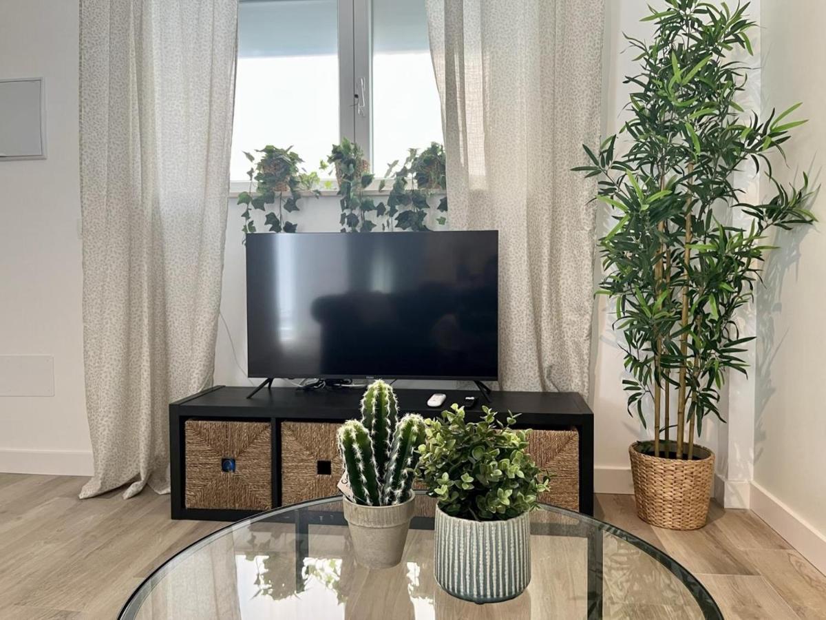 Cd-P Loft, New Charming Loft With Private Patio, Center, Quite Neighborhood Apartman Málaga Kültér fotó
